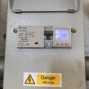 ITR-80 Electronic Programmable Thermostat with temperature probe located in heating zone